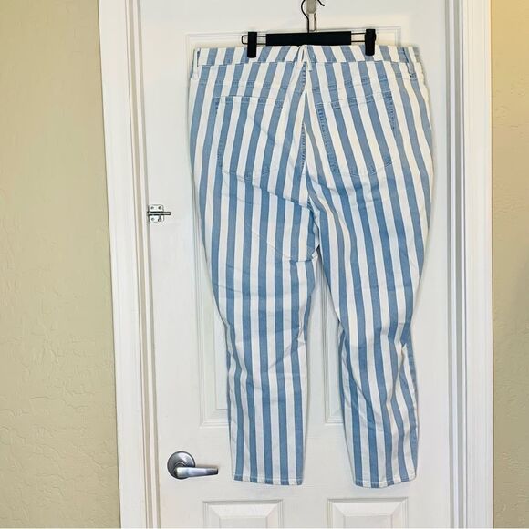 Good American Good Legs Cropped Stripe Jeans Plus Size 24 - Picture 5 of 10